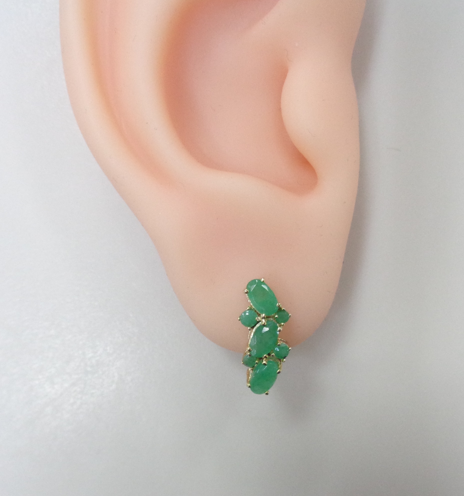 Серебряные серьги с изумрудами